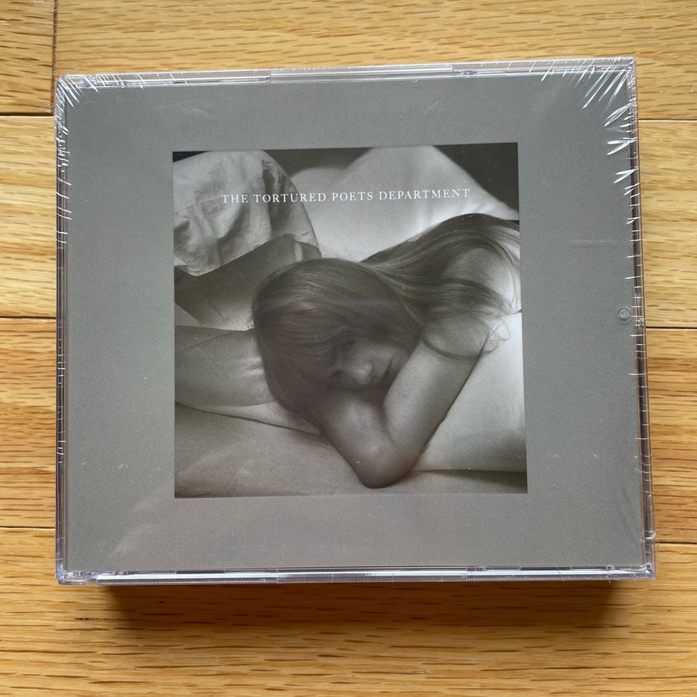 The Tortured Poets Department Collector’s Edition Deluxe CD “The Bolter”